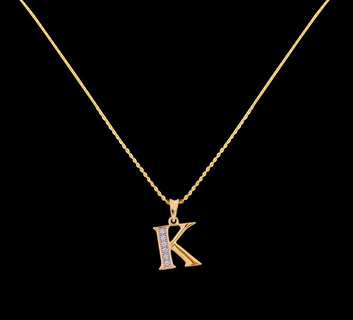 7 Best Diamond Pendant Necklace For a Memorable Gift 5 Luxe Diamond Pendant - Best Diamond Pendant Necklaces