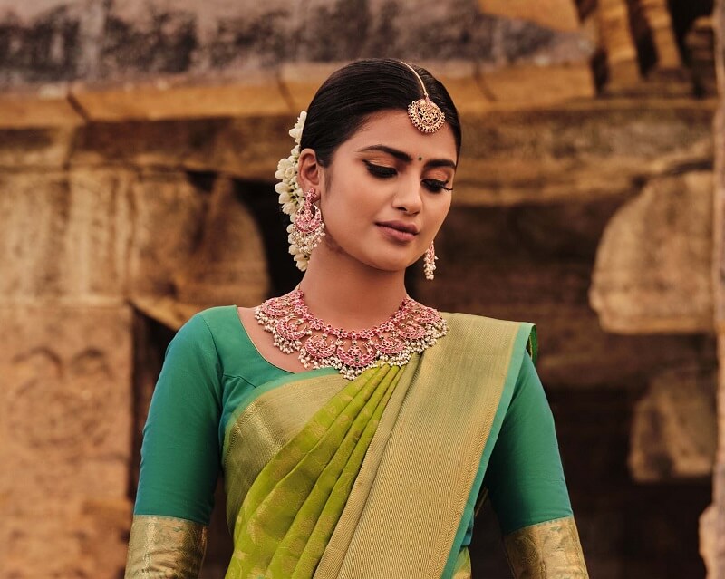 Role of Gold in Women's Life