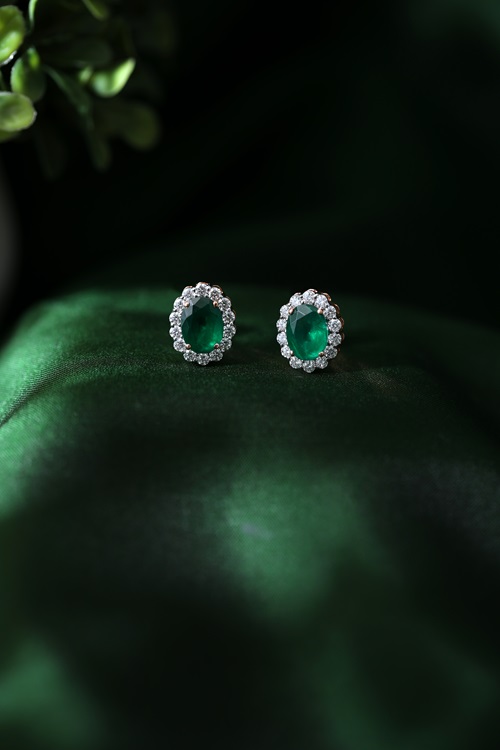 Classic Diamond Stud Earrings