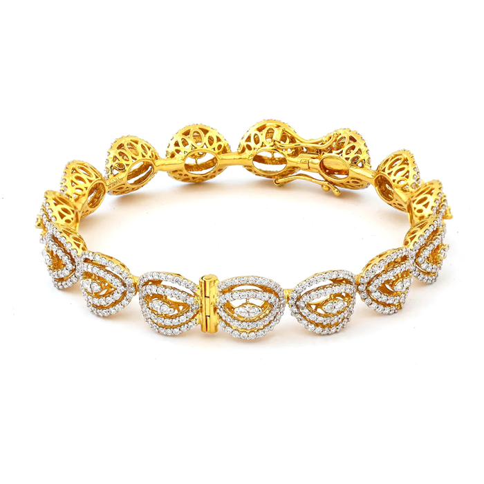 10 Must-have South Indian Gold Jewellery for Bride 8 Diamond Bangle