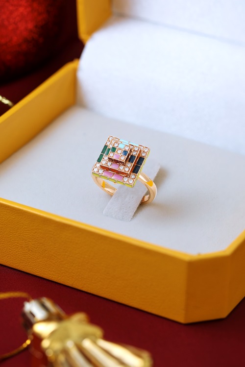Eye Catching Elegance Bracelet
