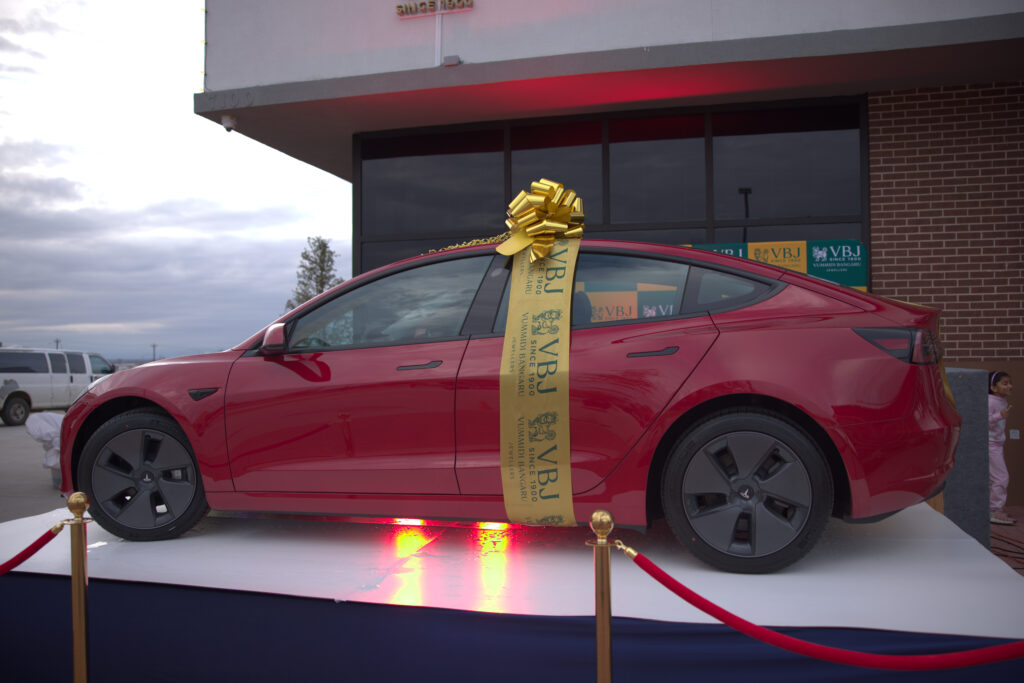 Grand Tesla Giveaway: 100 Dazzling Days Of Celebration 1 3C7A8294