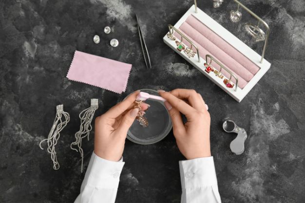 How To Take Care Of Diamond Jewellery - 10 Diamond Care Tips 3 Regular Professional Check-Ups