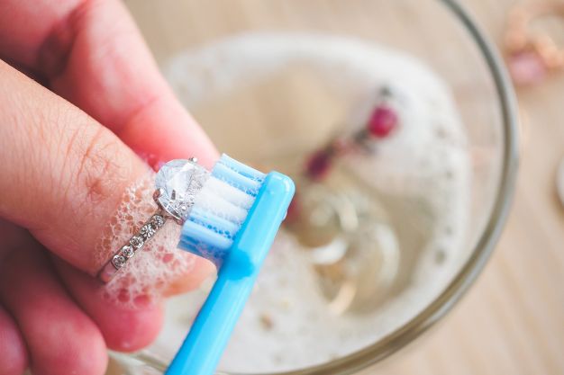 How To Take Care Of Diamond Jewellery - 10 Diamond Care Tips 4 Use Mild Cleaning Solutions