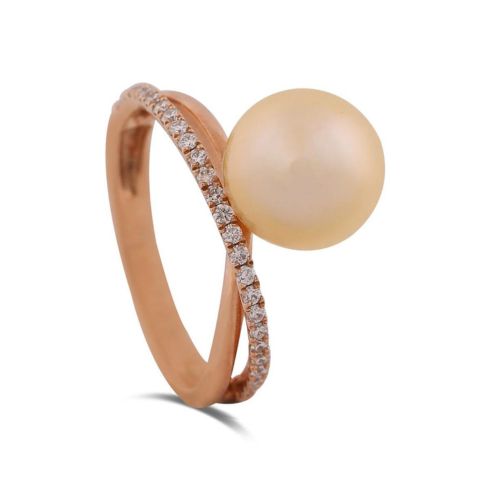 7 Dazzling Diamond Rings Designs You Need in Your Collection 1 Yellow Gold Diamond ring