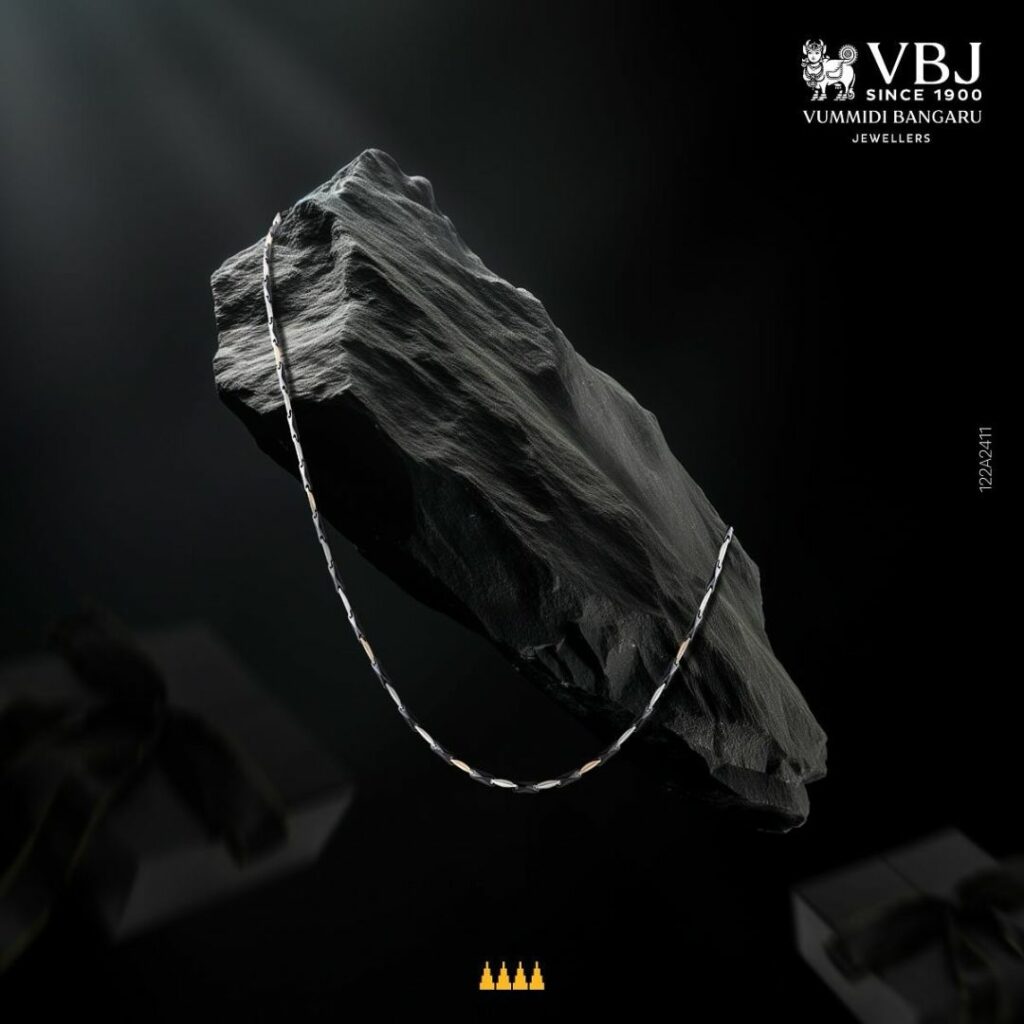 Diwali Jewellery Offers On Diamond, Platinum and Solitaire 14 Sleek Platinum Chain with Textured Detailing