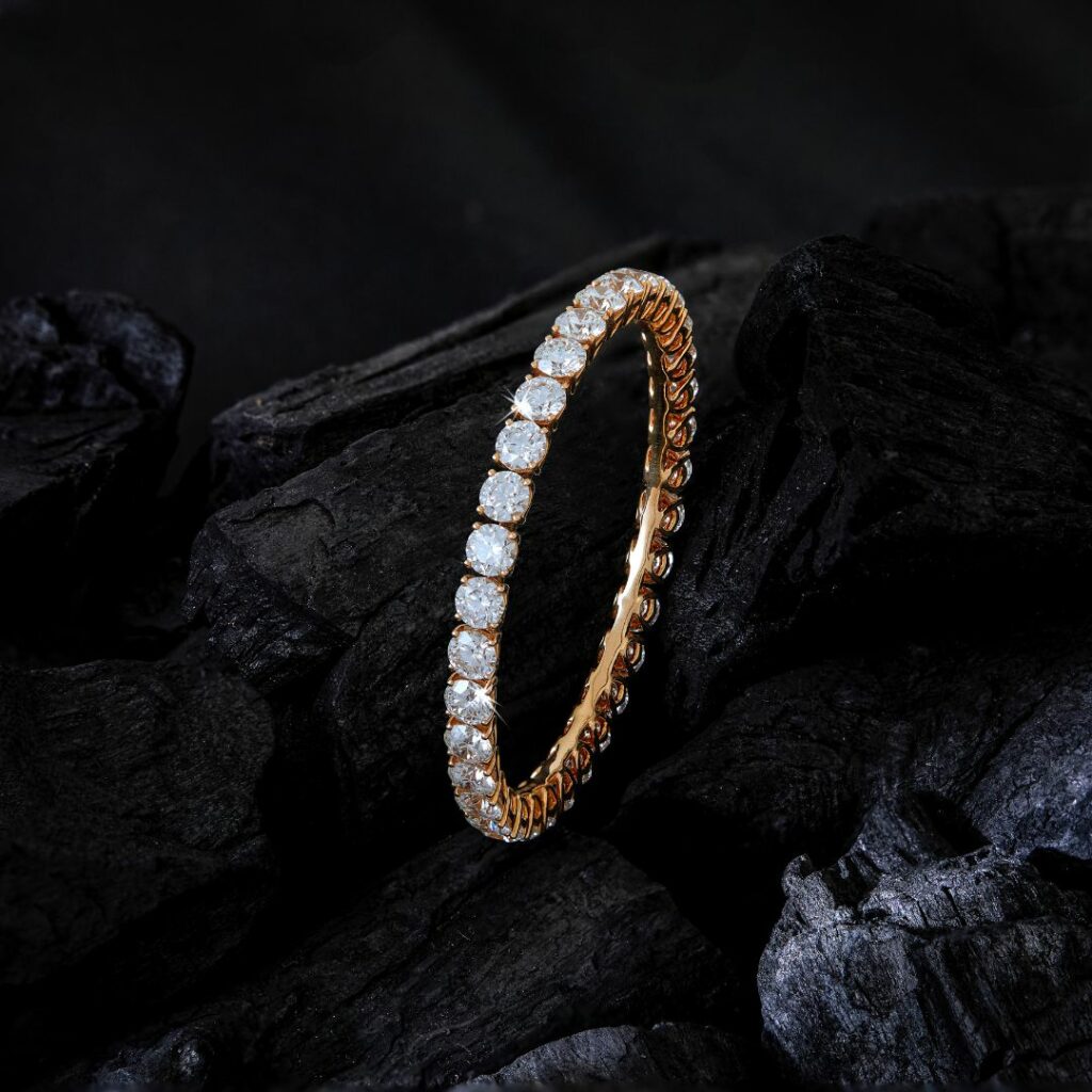 Diwali Jewellery Offers On Diamond, Platinum and Solitaire 7 Solitaire Diamond Bangle